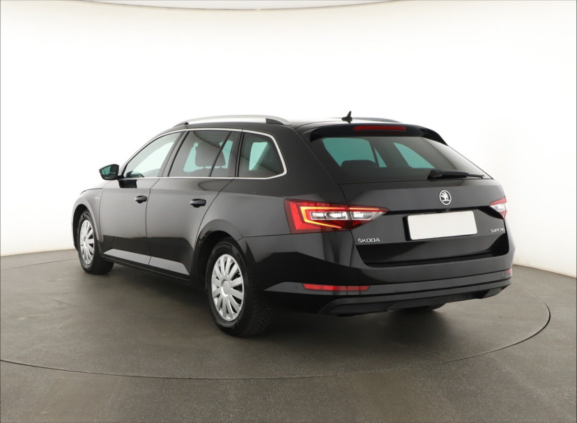 Škoda Superb, 2019