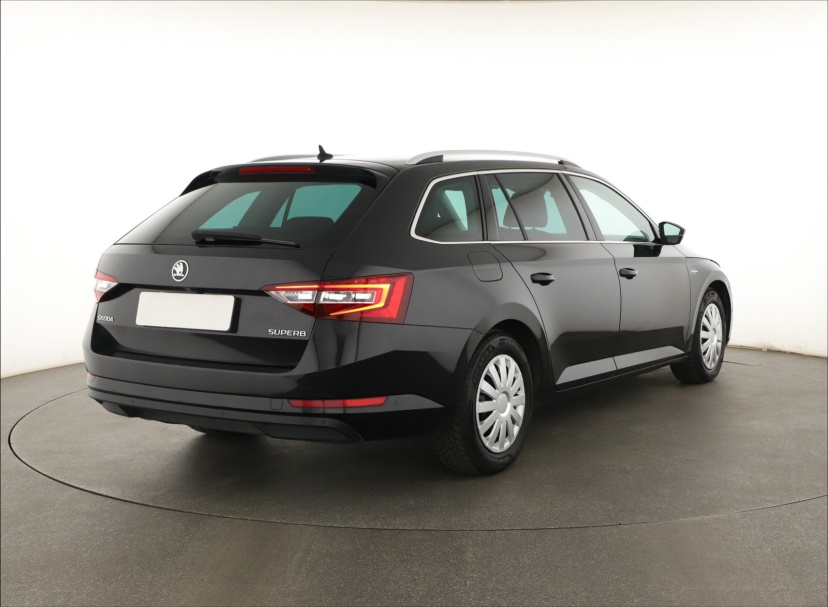 Škoda Superb, 2019