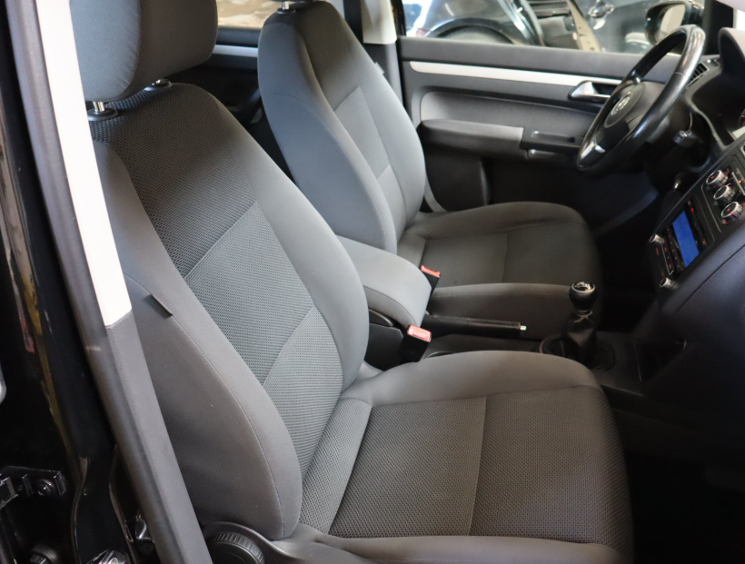 Volkswagen Touran, 2010