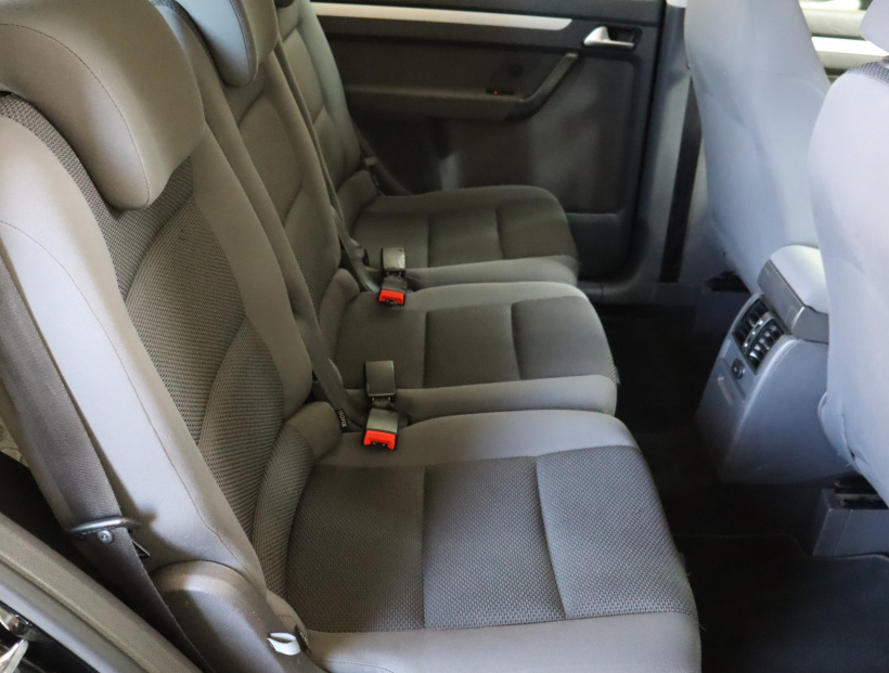 Volkswagen Touran, 2010