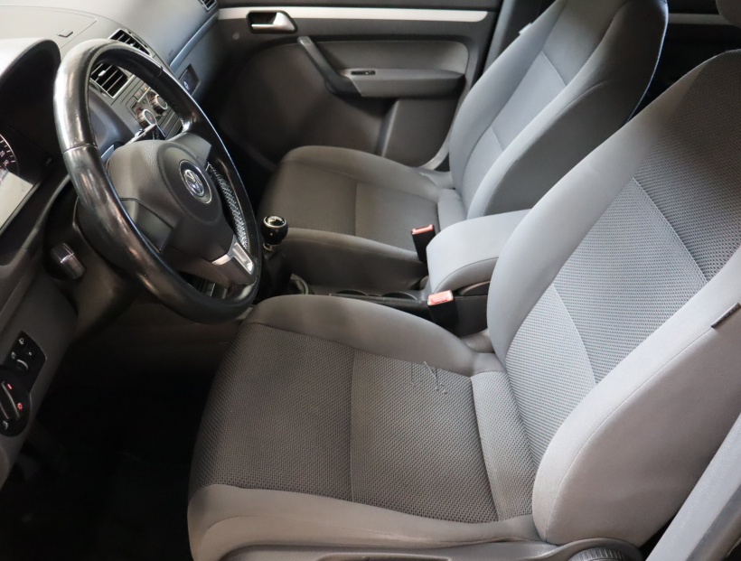 Volkswagen Touran, 2010
