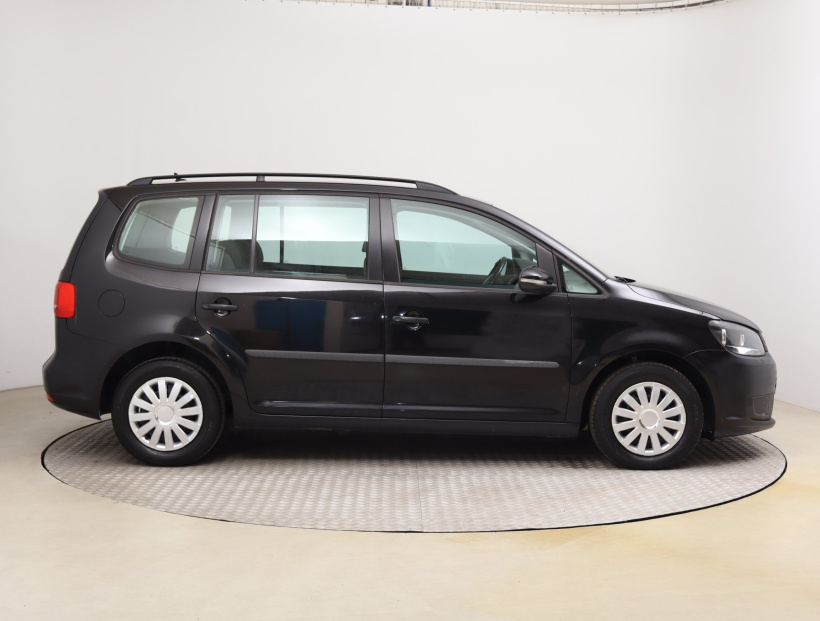 Volkswagen Touran, 2010