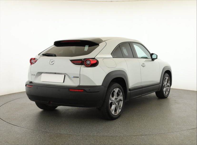 Mazda MX-30, 2022