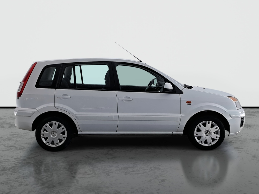 Ford Fusion, 2011