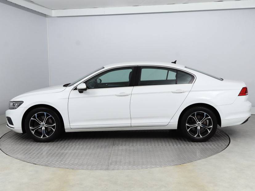 Volkswagen Passat, 2020