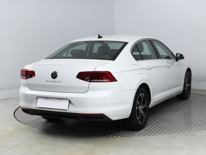 Volkswagen Passat, 2020