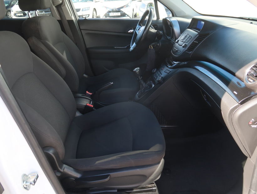 Chevrolet Orlando, 2013