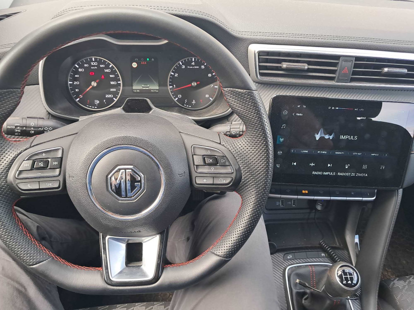 MG ZS SUV, 2024