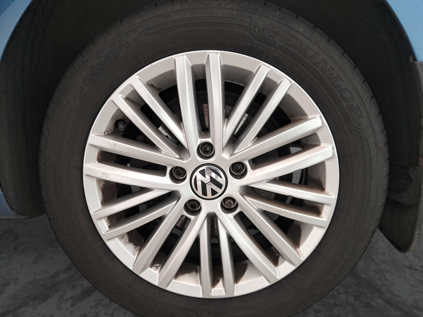 Volkswagen Touran, 2015