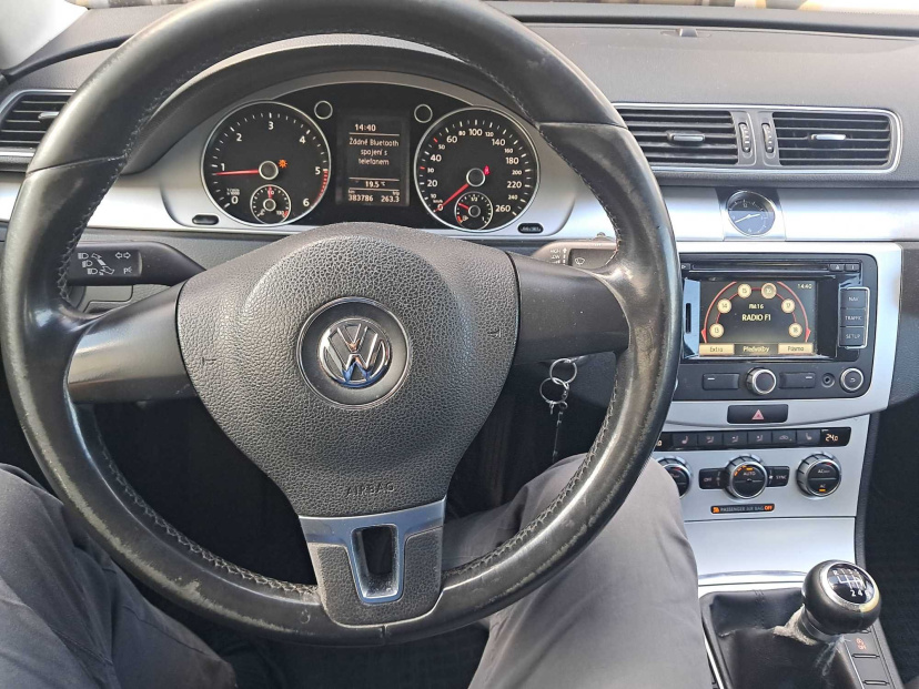 Volkswagen Passat, 2011