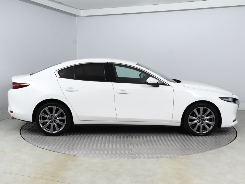 Mazda 3, 2021