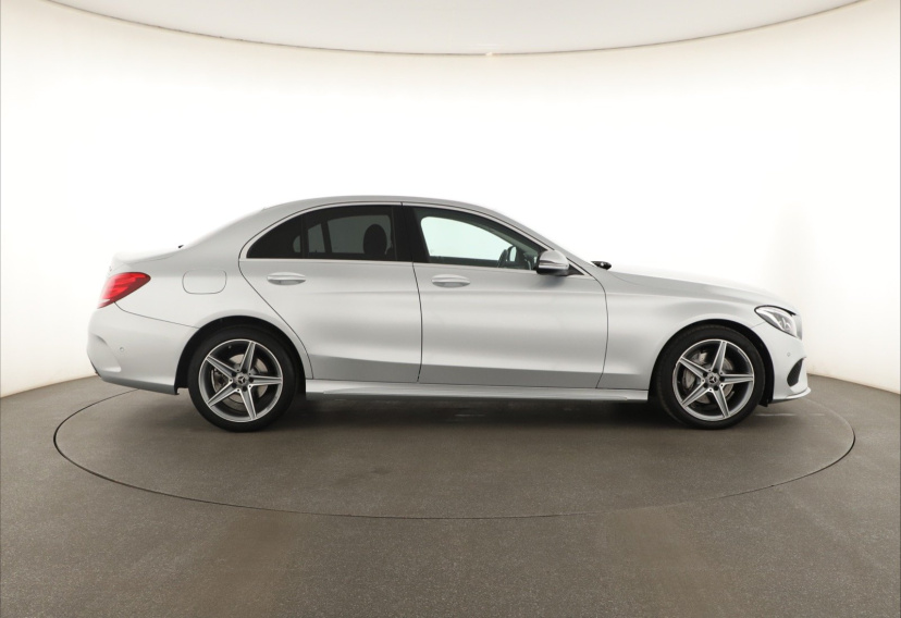 Mercedes-Benz C, 2019