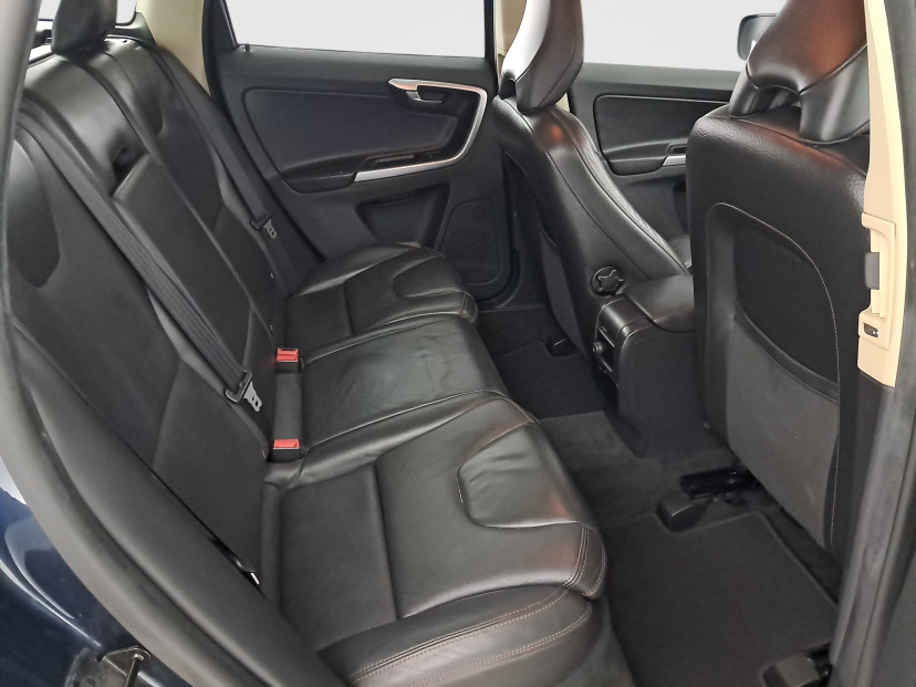 Volvo XC60, 2010
