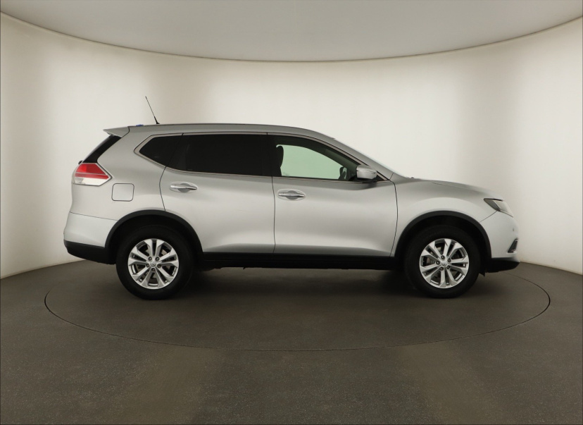 Nissan X-Trail, 2015