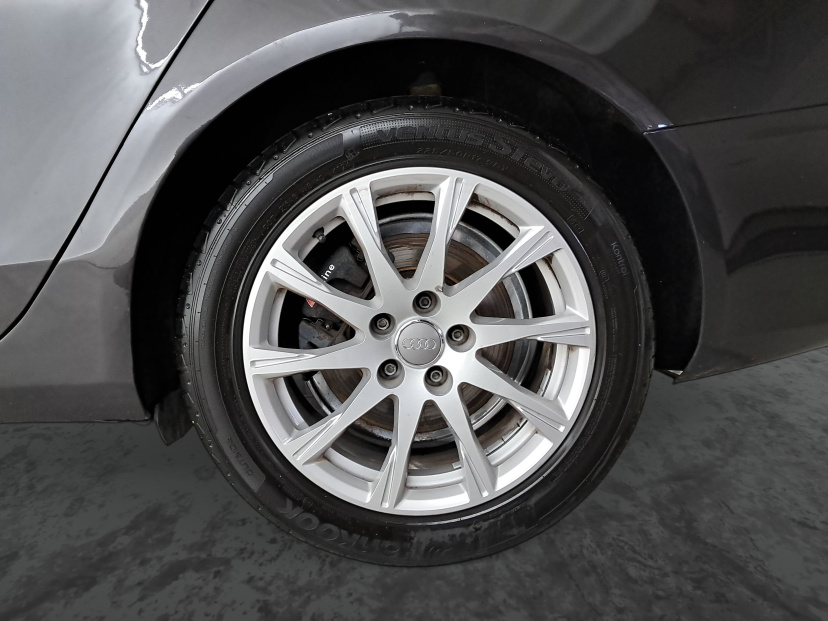 Audi A4, 2011