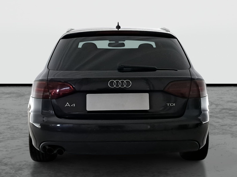 Audi A4, 2011