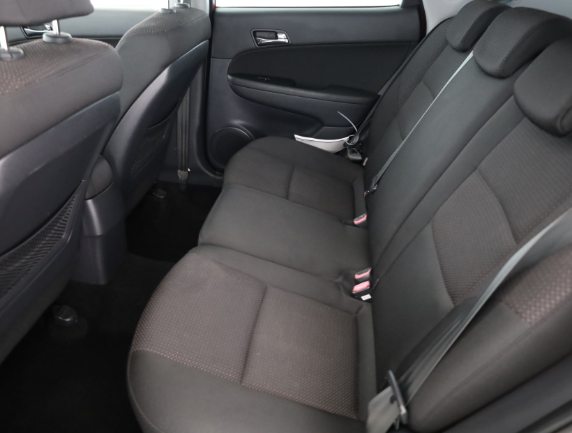 Hyundai i30, 2011