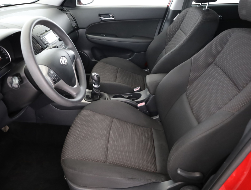 Hyundai i30, 2011