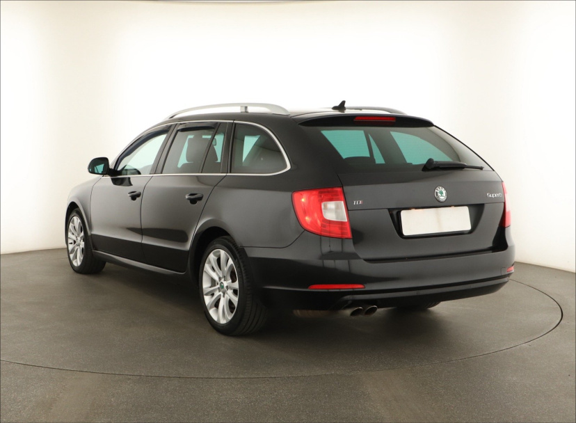 Škoda Superb, 2013