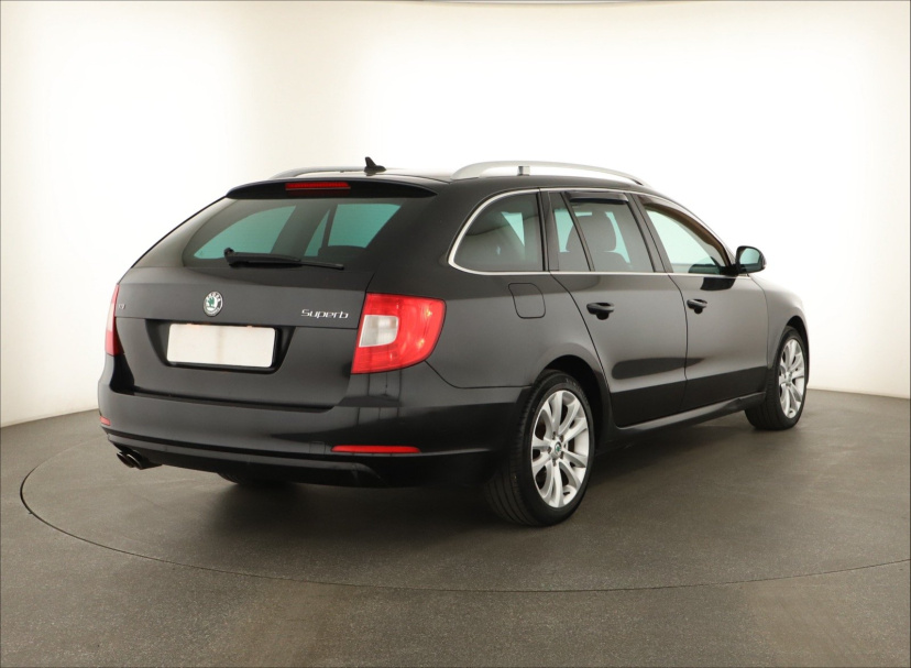 Škoda Superb, 2013