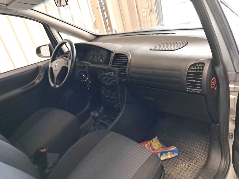Opel Zafira, 2005