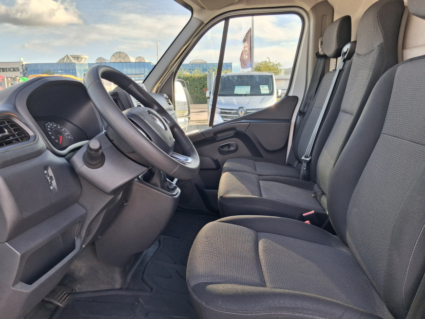 Renault Master, 2024