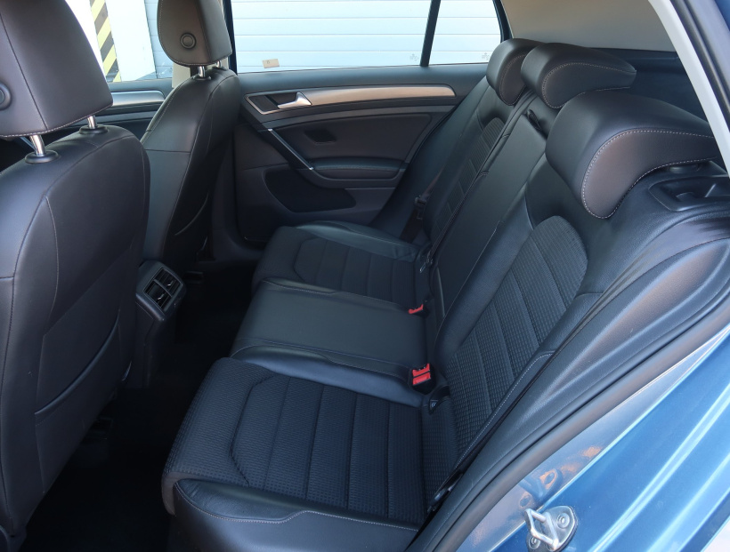 Volkswagen Golf, 2013