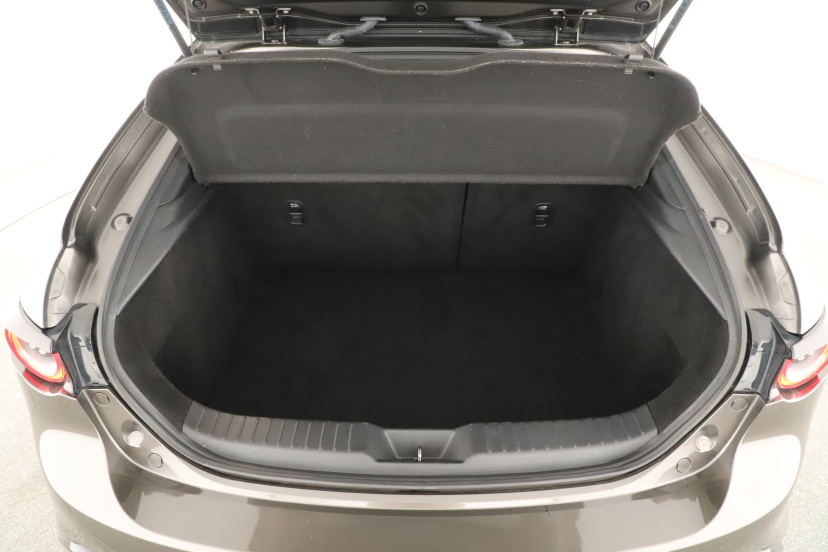 Mazda 3, 2021