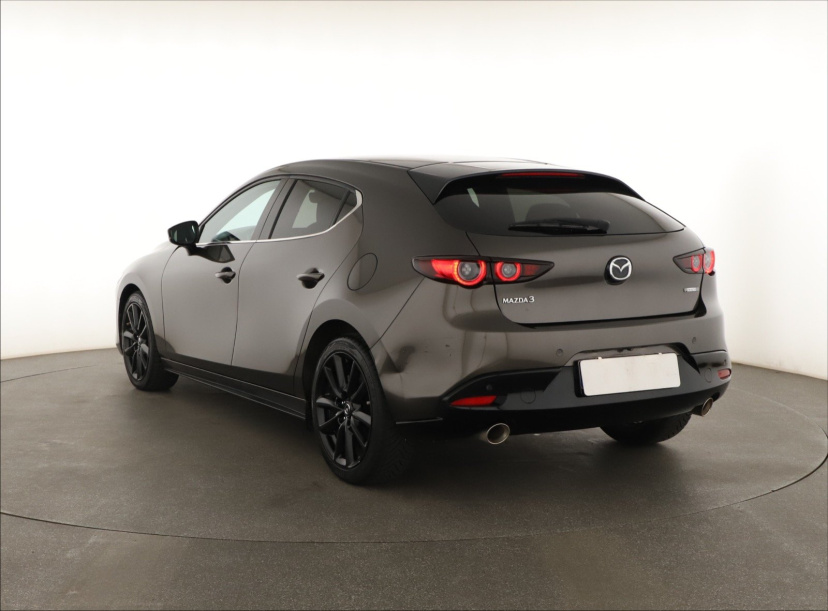 Mazda 3, 2021