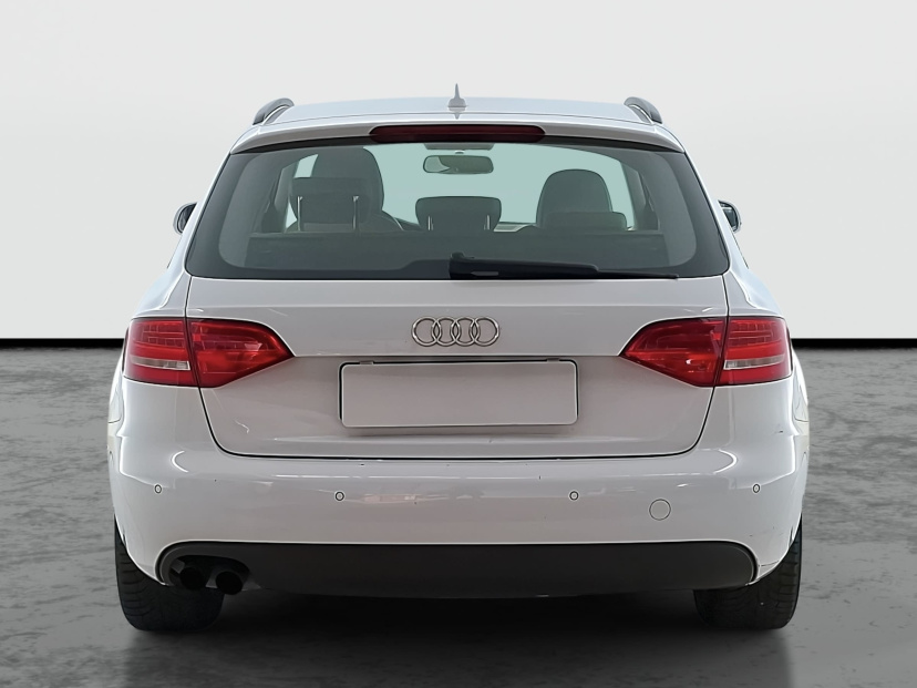 Audi A4, 2011