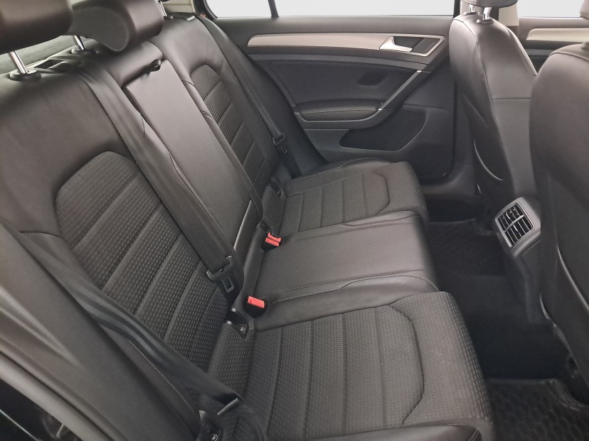 Volkswagen Golf, 2015