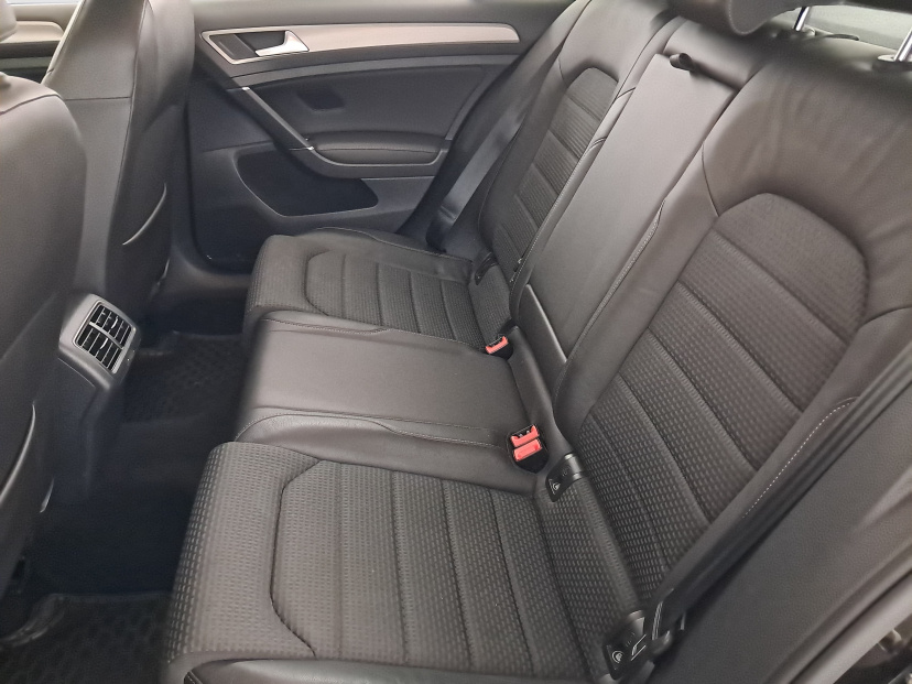 Volkswagen Golf, 2015
