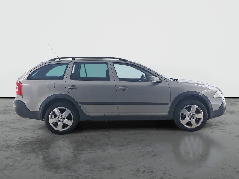 Škoda Octavia Scout, 2008