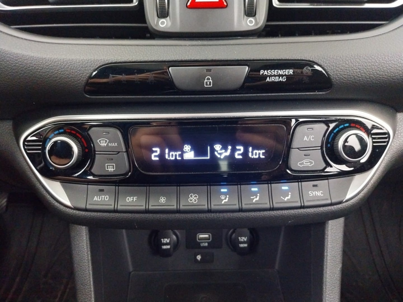 Hyundai i30, 2022