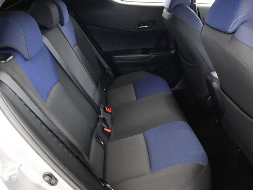 Toyota C-HR, 2017