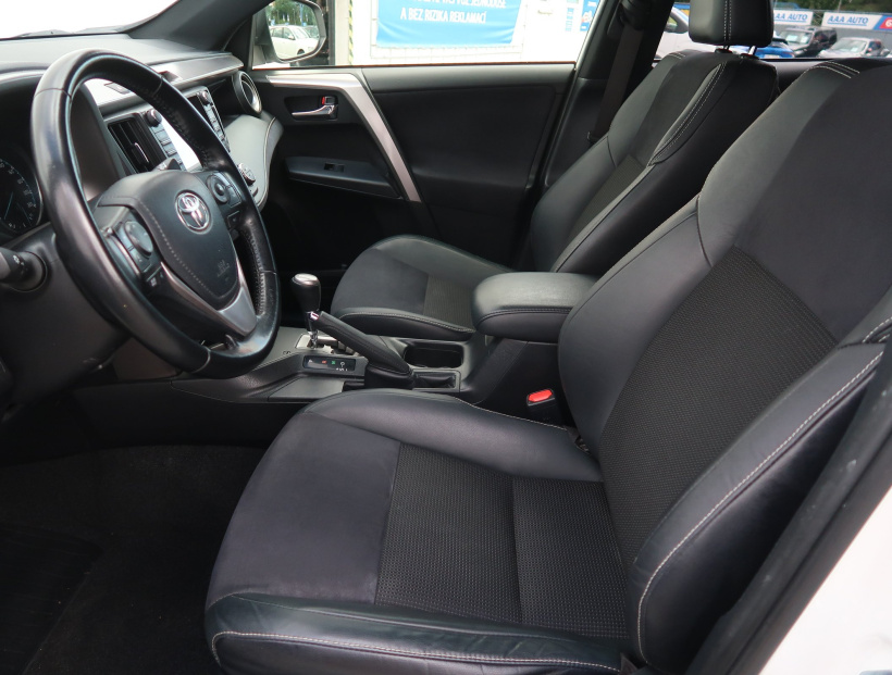 Toyota RAV 4, 2017