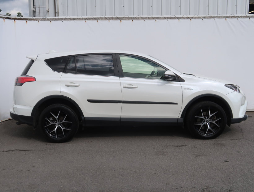 Toyota RAV 4, 2017