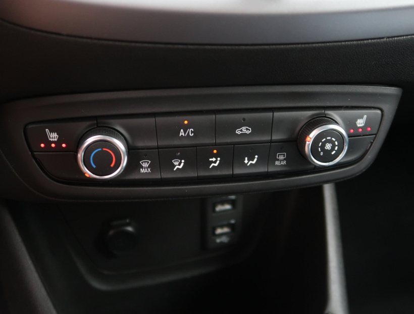 Opel Crossland, 2021