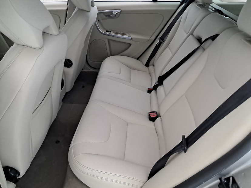 Volvo V60, 2011