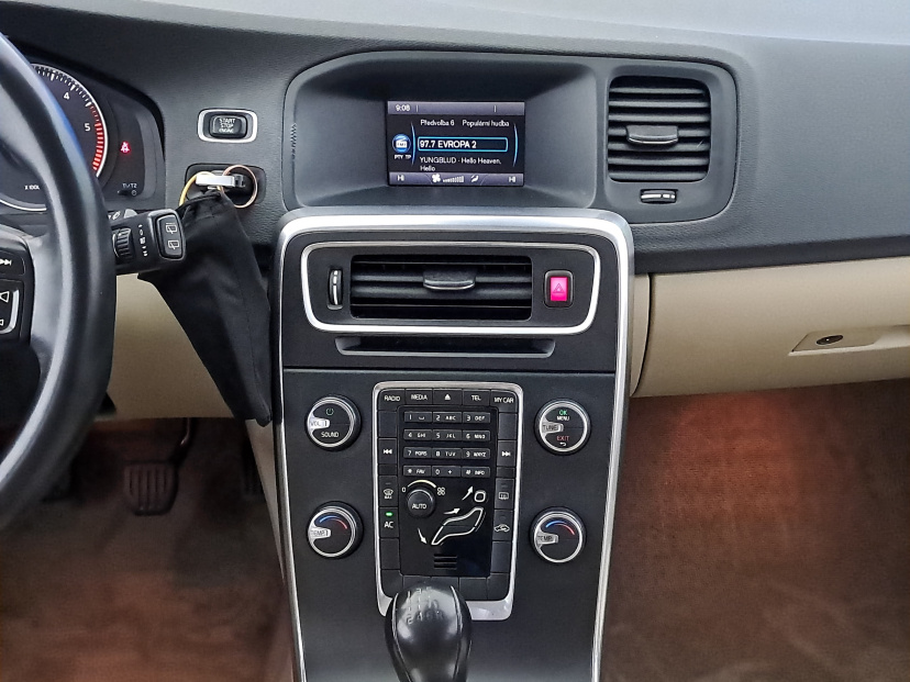 Volvo V60, 2011