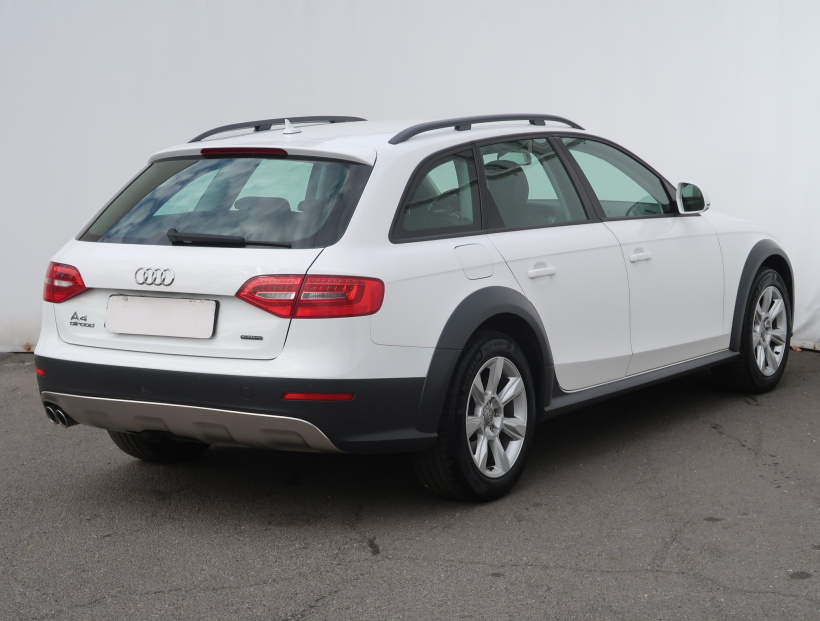 Audi A4 Allroad, 2015