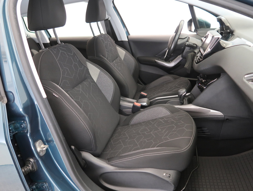 Peugeot 2008, 2017