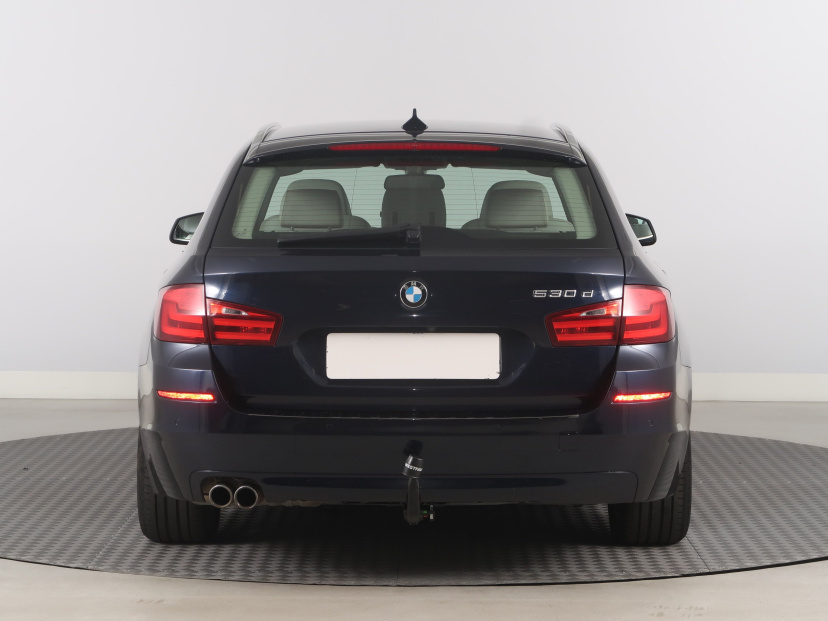 BMW 5, 2010