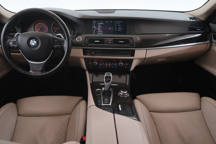 BMW 5, 2010