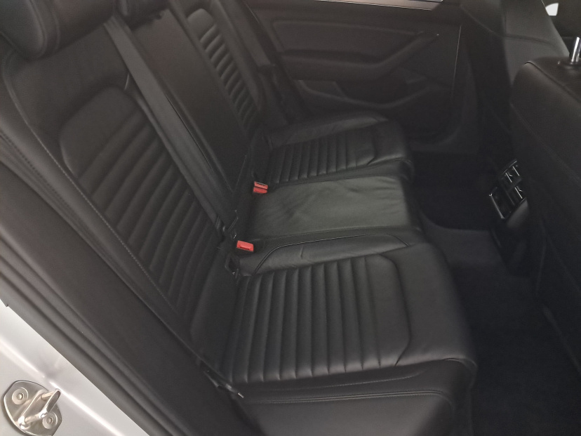 Volkswagen Passat, 2015