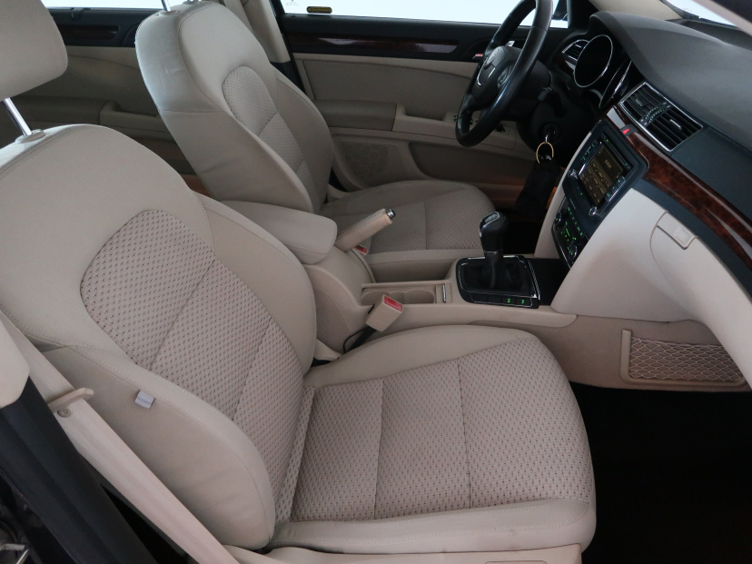 Škoda Superb, 2009