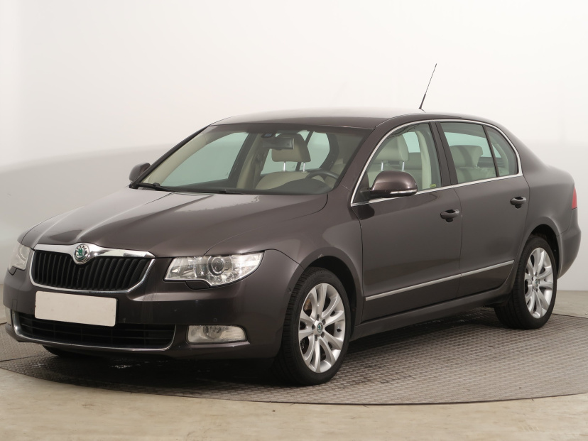 Škoda Superb, 2009