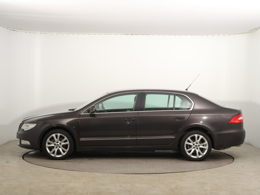 Škoda Superb, 2009