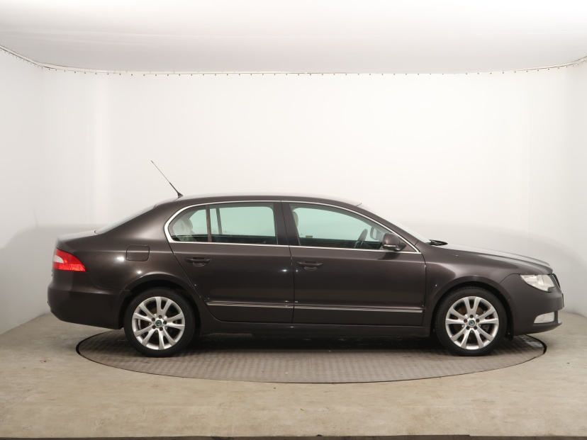 Škoda Superb, 2009