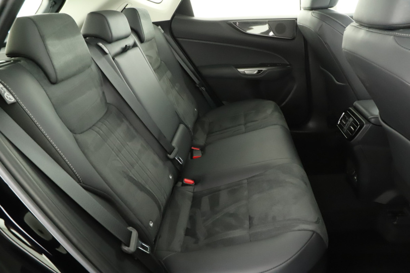 Lexus NX, 2023